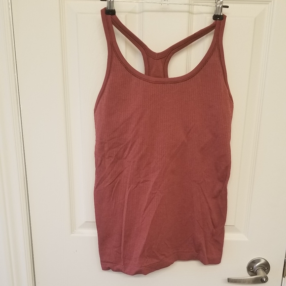 EUC ebb to street tank, chianti - Picture 1 of 4